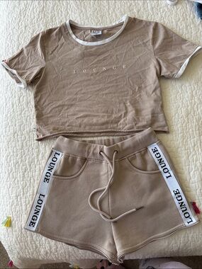 the set LOUNGE APPAREL Taupe Crop Tee with White Trim set